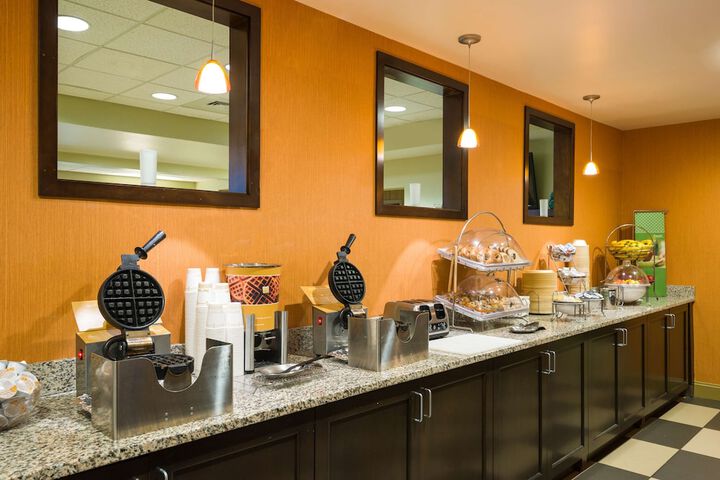 Breakfast/Coffee Service 29 of 34