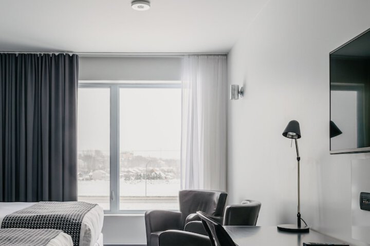 Room 43 of 83