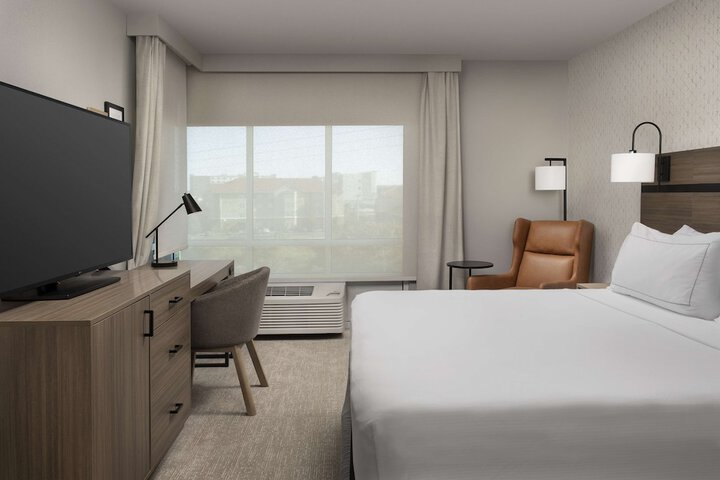 Room 30 of 50