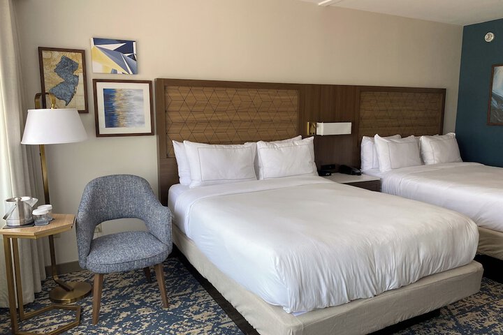 Room 53 of 105