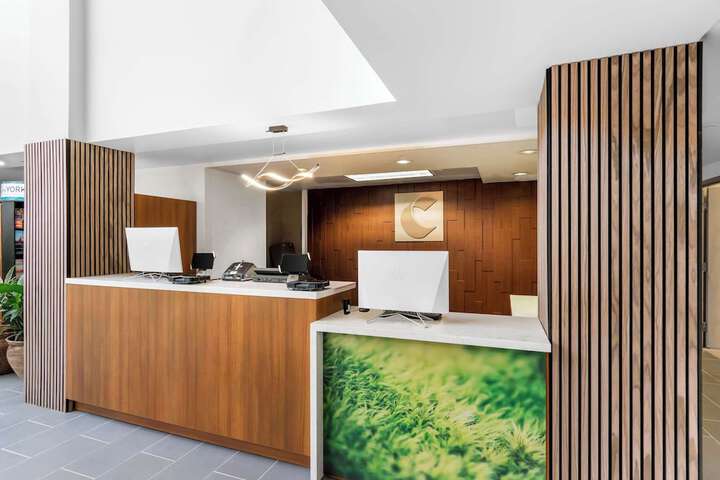 Comfort Inn & Suites York North