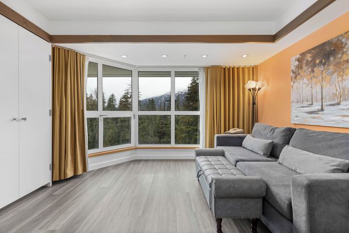 Le Chamois by Whistler Premier