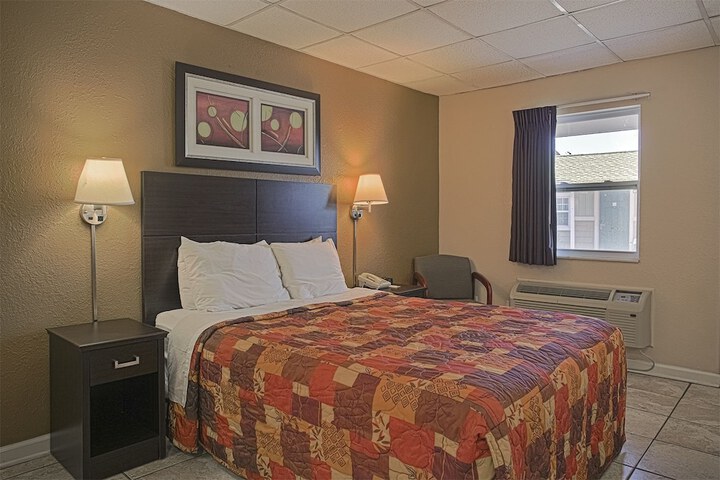 Room 31 of 34