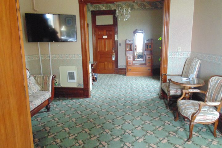 Room 15 of 68