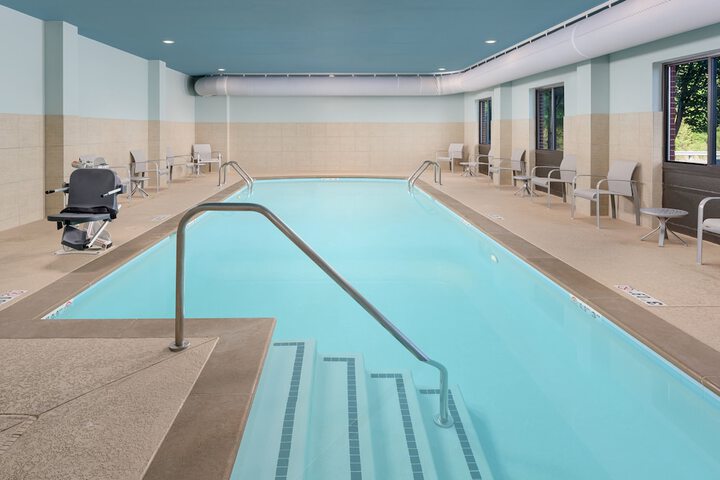 Holiday Inn Express Hotel & Suites Tullahoma by IHG