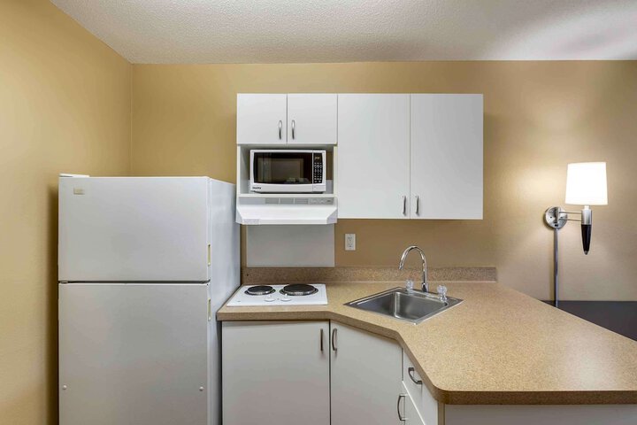 Extended Stay America Select Suites - Milwaukee - Waukesha