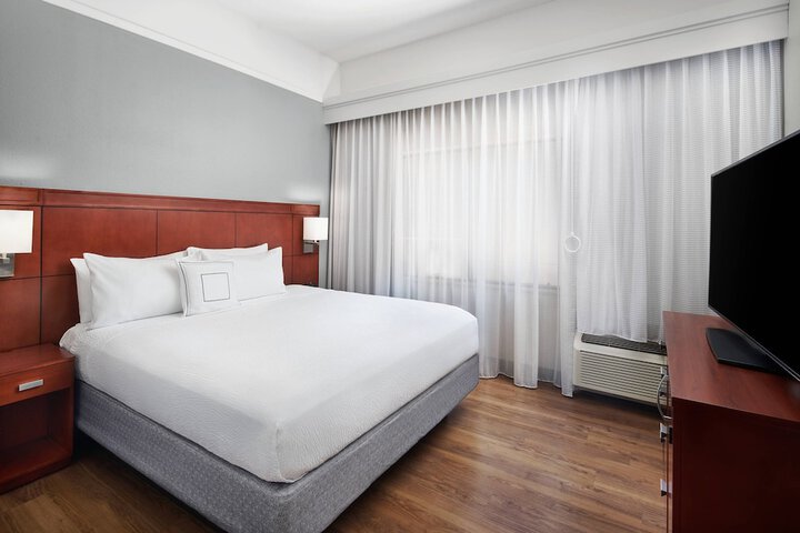 Room 30 of 44