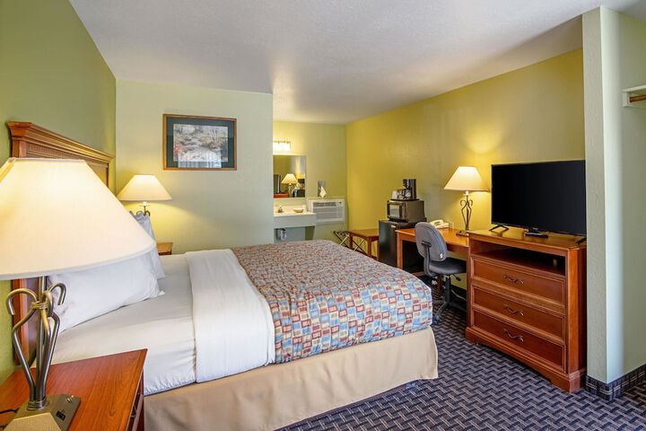 Room 17 of 30