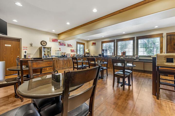Best Western Plus Prairie Inn