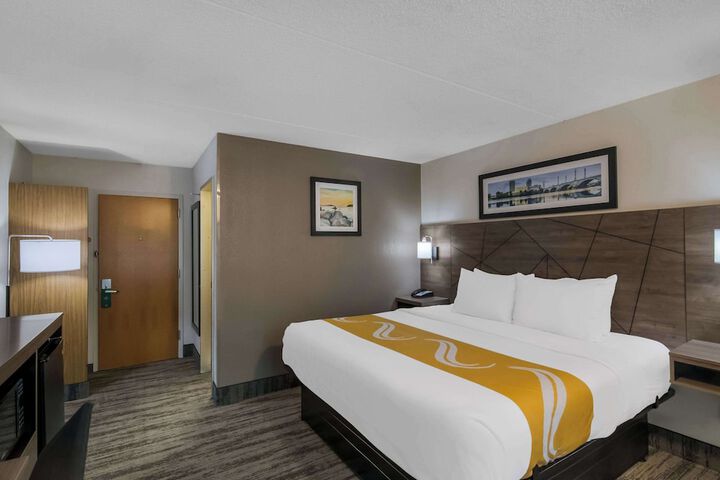 Room 16 of 30
