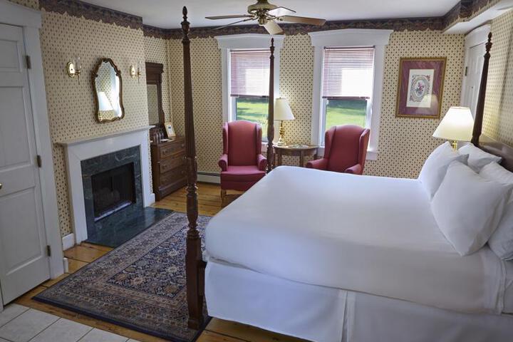 THE ANDRIE ROSE INN