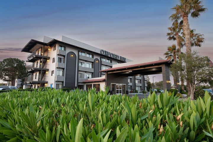 Oxnard Inn Lancaster