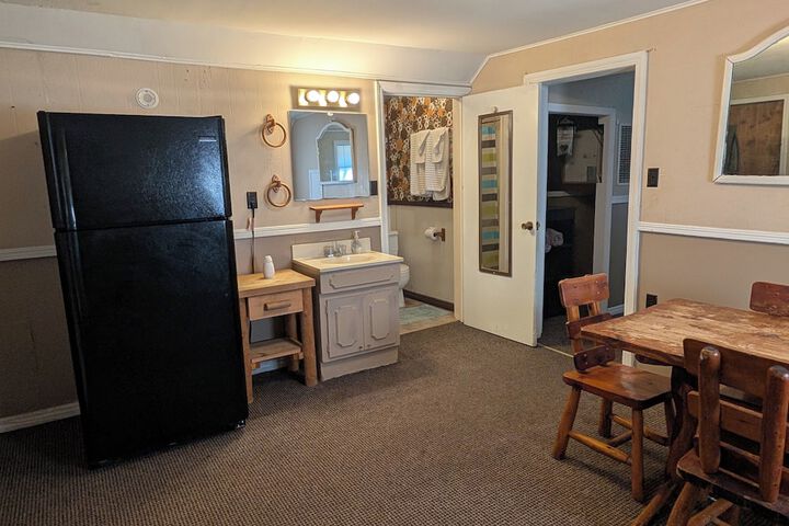Cedarvale Cabins at Turner Falls