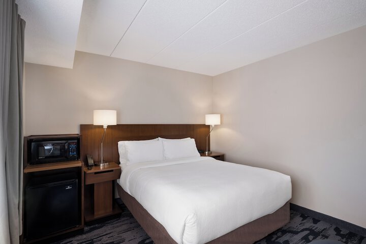 Room 9 of 50