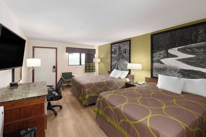 Room 13 of 26