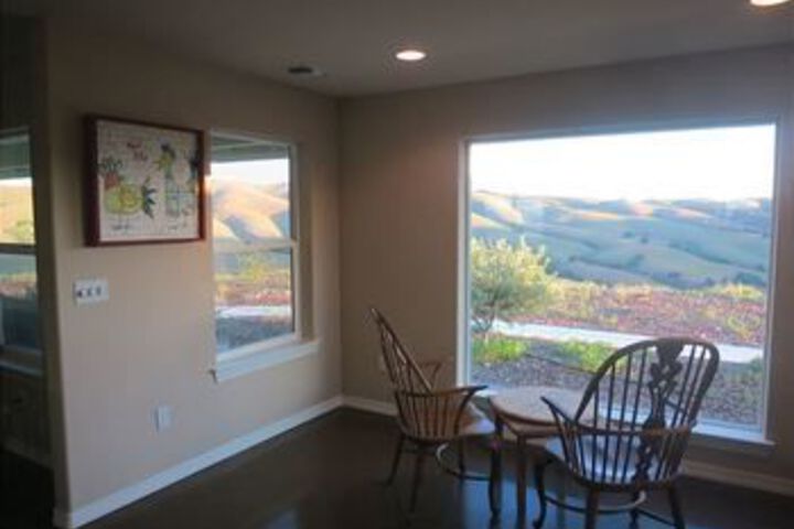 Top of The Hill 4 Br Home by RedAwning