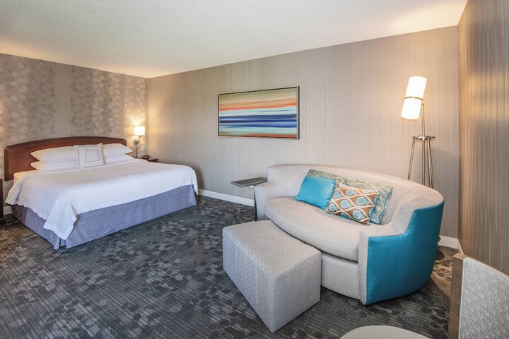 Courtyard by Marriott Oakland Airport
