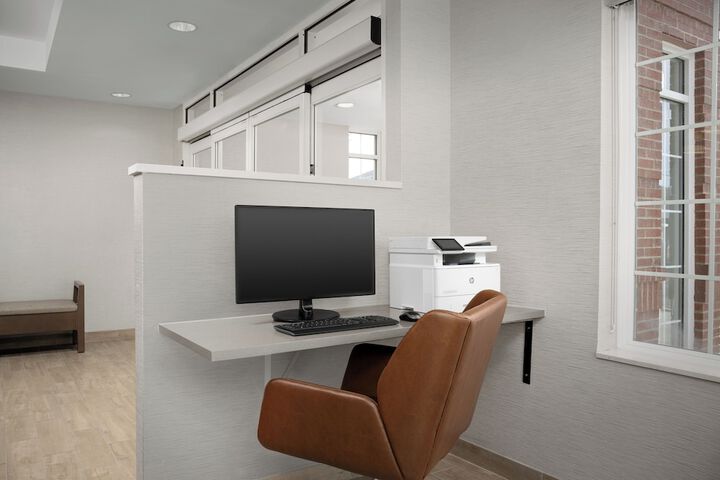 Business Center 49 of 50
