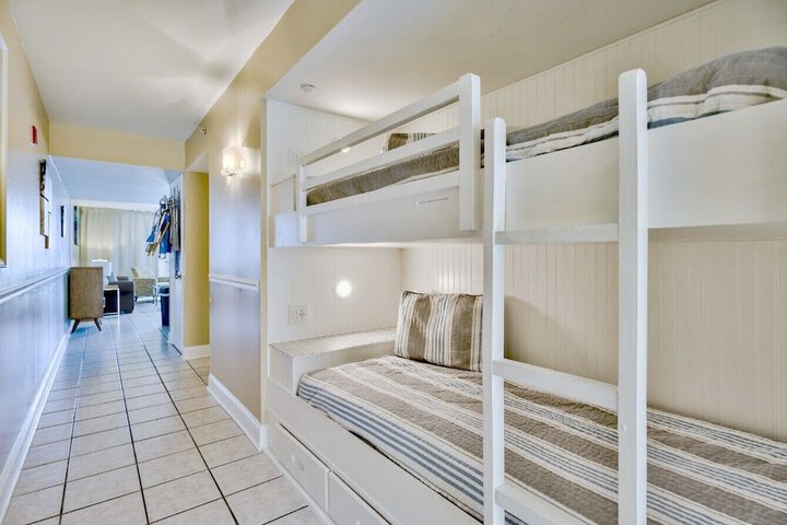 Room 123 of 173