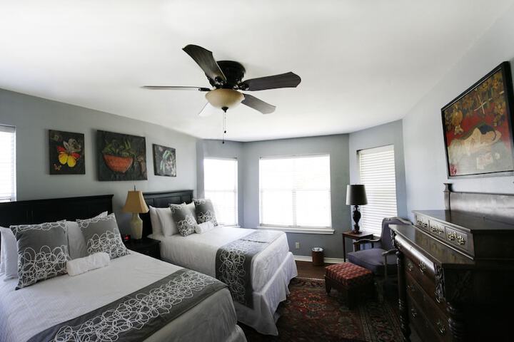 Room 49 of 109