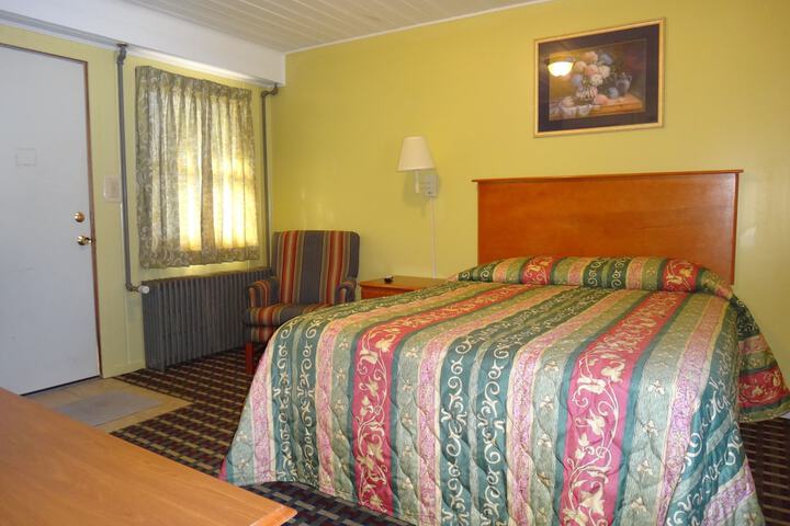 Room 22 of 38