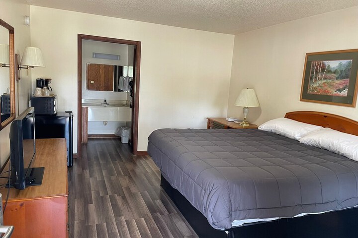 Room 17 of 32