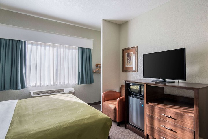 Quality Inn & Suites Pueblo West