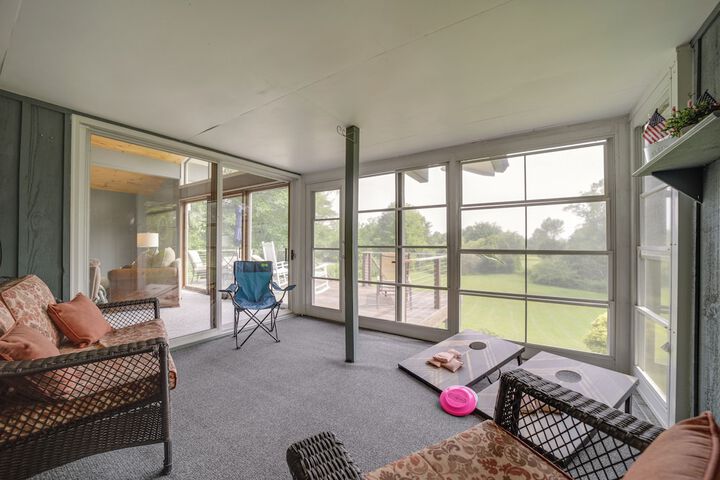 Centrally Located Brevard Home w / Deck & Fire Pit!