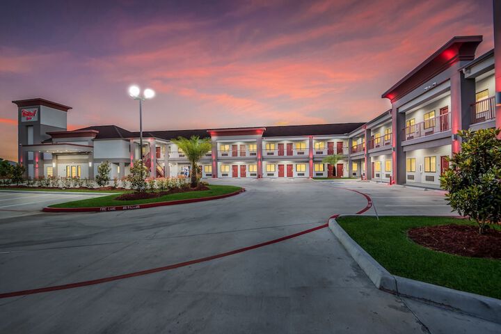 Hotel 7 of 34