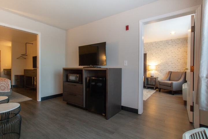 Room 17 of 37