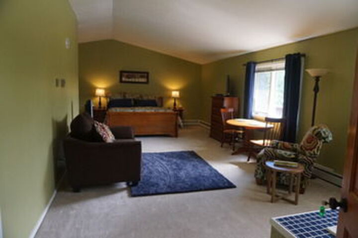 Fairbanks Moose Manor B & B