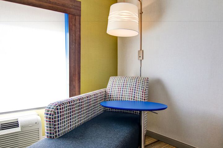 Room 14 of 69