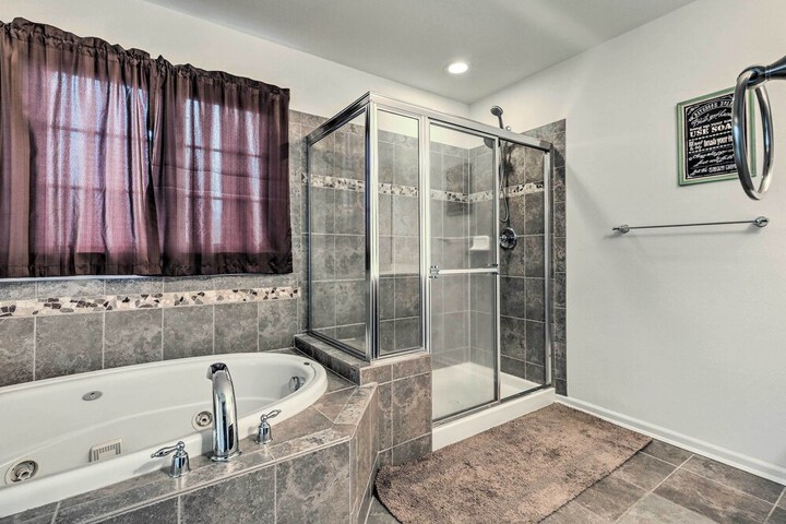 Near Bethany Beach & Boardwalk: Pristine Townhome!