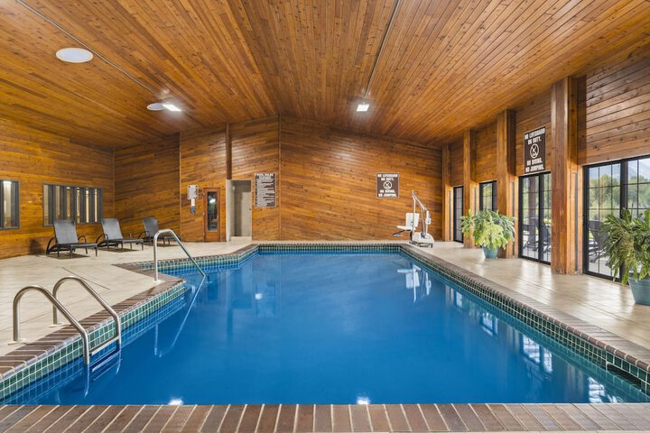 Pool 11 of 41