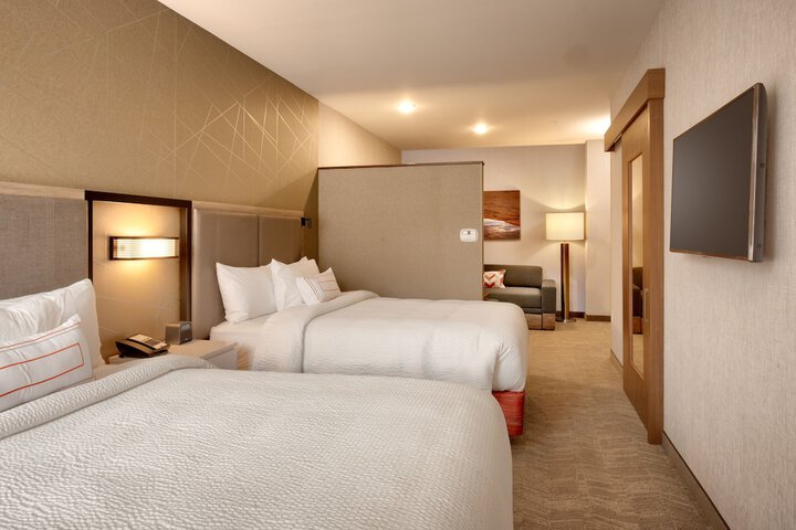 Room 21 of 32
