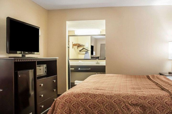 Econo Lodge Elmira-Corning