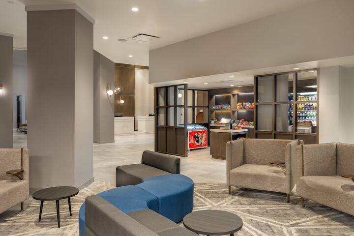 Hotel 10 of 103