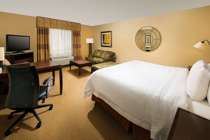 Room 9 of 30