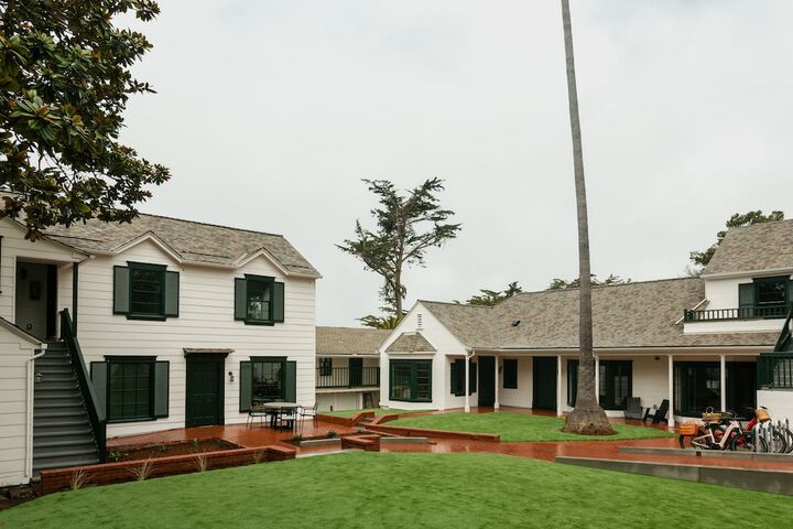 Carmel Beach Hotel