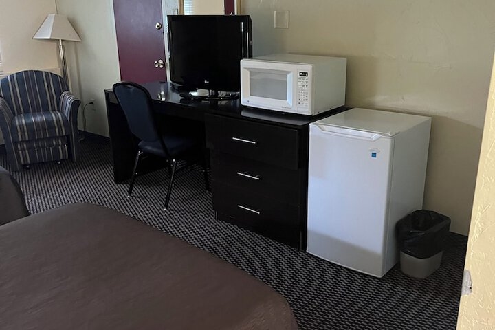 Room 10 of 10