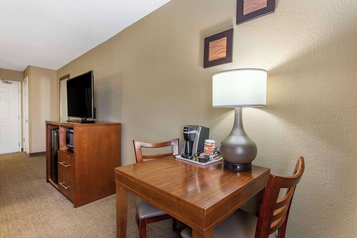 Comfort Inn Gurnee near Six Flags