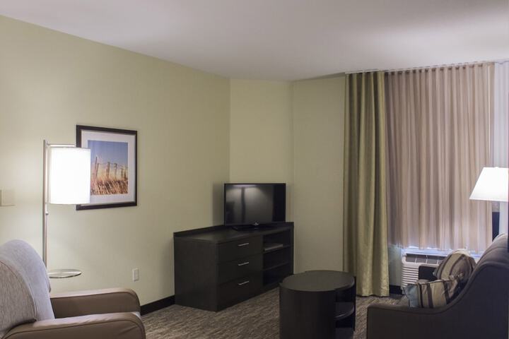 Room 33 of 37