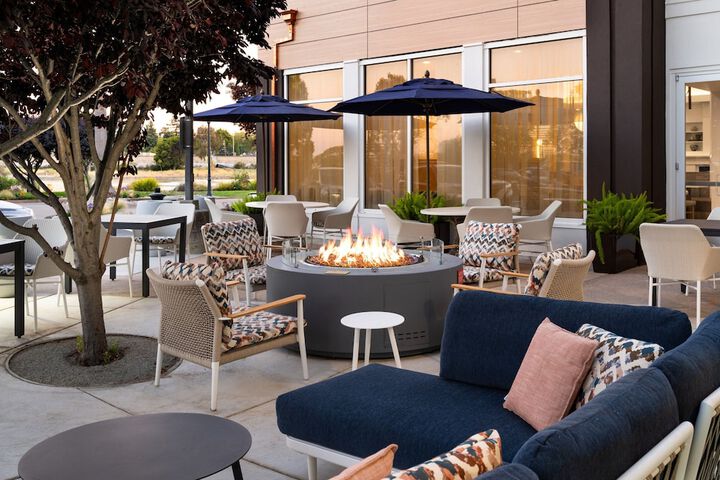Terrace/Patio 35 of 46