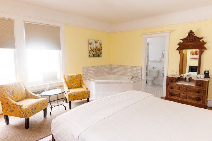 Room 47 of 74