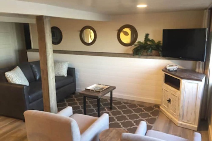 Room 95 of 117