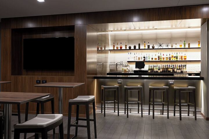 AC Hotel by Marriott Madison Downtown
