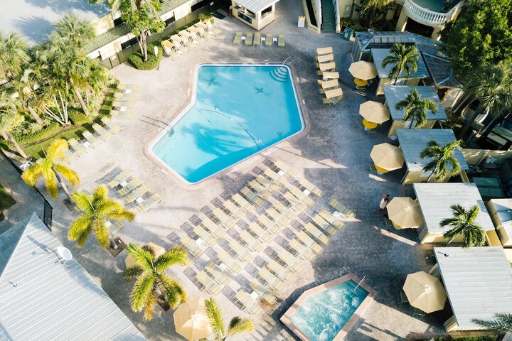 Pool 13 of 96