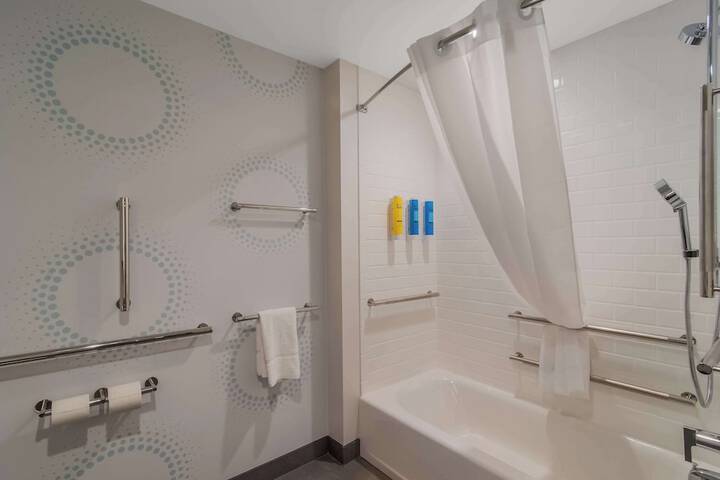 Room 15 of 44