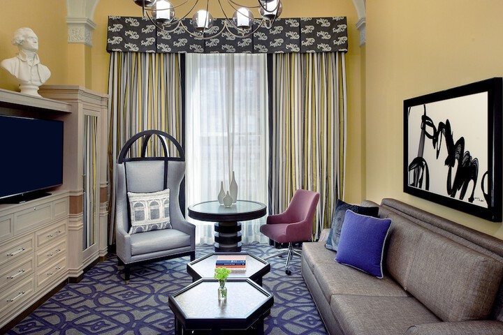 Room 27 of 61