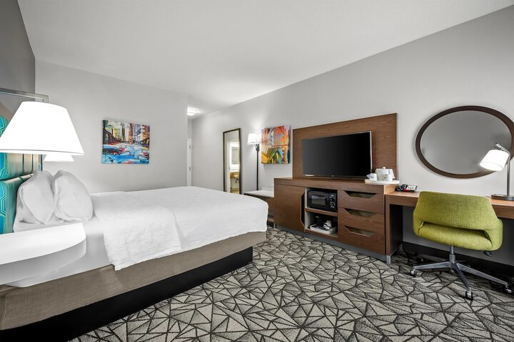 Hampton Inn Bloomington West